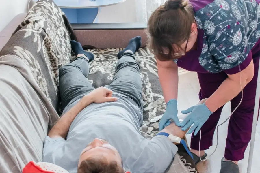 Срочный вывод из запоя в Арсеньеве: быстро, недорого